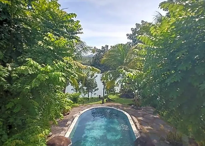 リゾート Taman Wana Palasari 3*